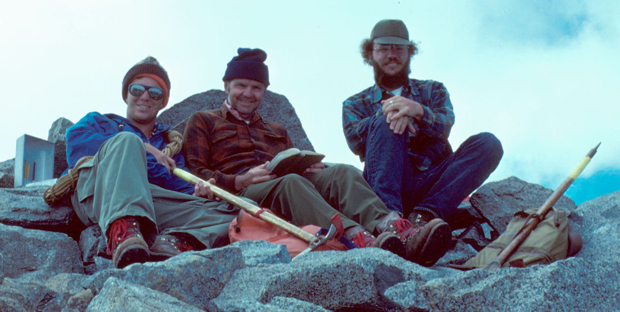 photo loading, 39 KB, High Sierra